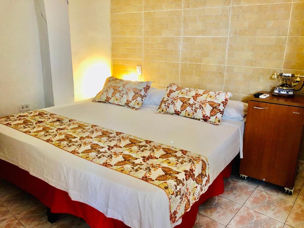 Antigua Calle Almudena Hotel Cartagena מראה חיצוני תמונה